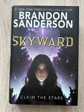 Skyward- Brandon Sanderson; hardcover
